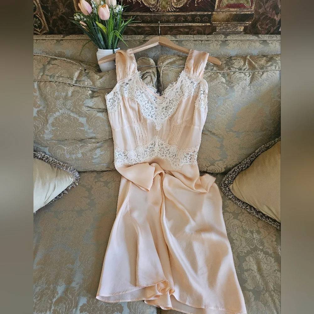 NWT Jen's Pirate Booty Lace Silky Maxi Dress In Peach - Picture 1 of 16